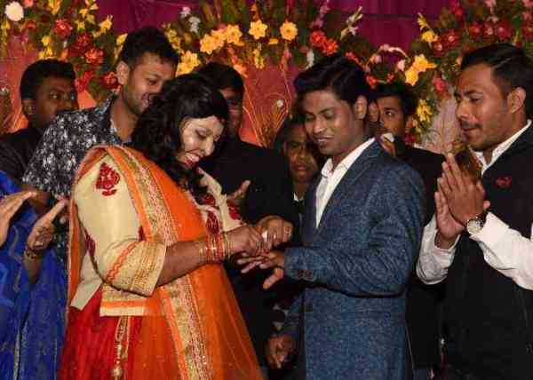 Valentine Day Special love story Acid