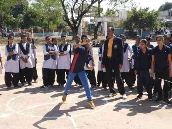 Girls partycipate many games