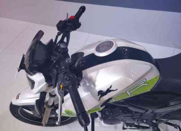  Apache RTR 200 Fi