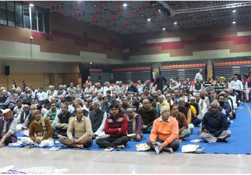 सामाजिक कुरीतियों से लड़े स्वंयसेवक, आरएसएस चीफ ने लगायी शाखा