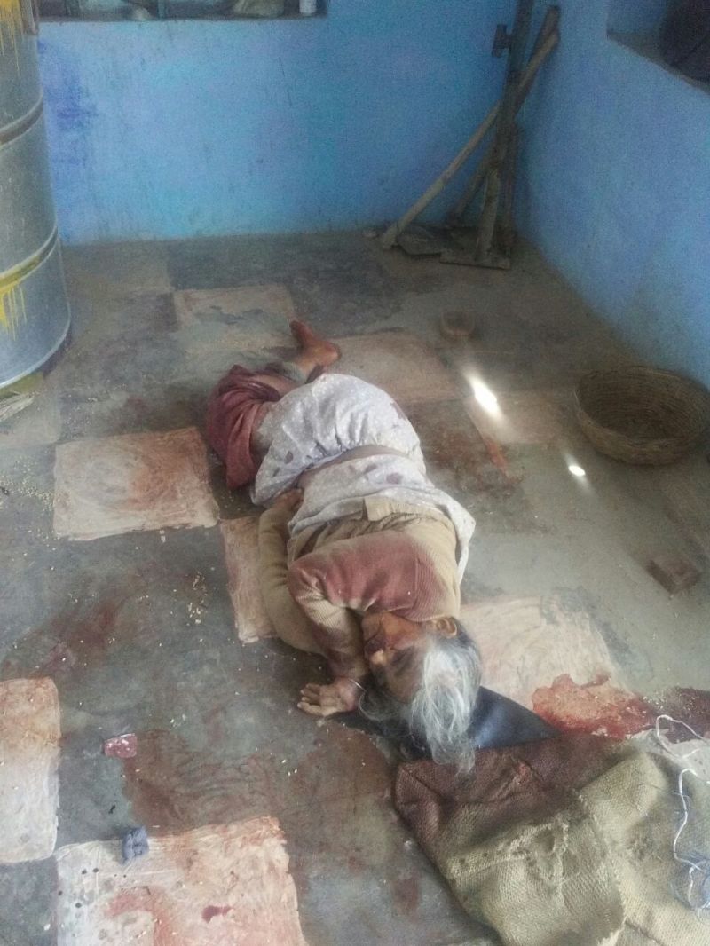 murder: dhaaradaar hathiyaaron se vrddha kee nrshans hatya