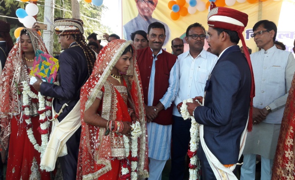 organizing a collective marriage ceremony in Rampur , itarsi