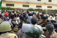 Congressmen and police