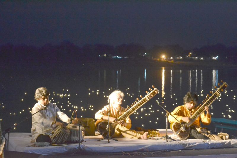 Maheshwar Vasifuddin Dagar gives music presentation