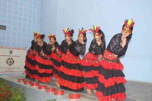 beautiful pics of cultural program in sophia college