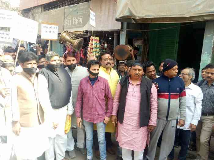 धरोहर बचाने को शांति मार्च