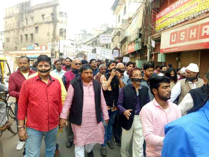 धरोहर बचाने को शांति मार्च