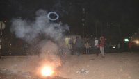 kala kanoon withdrawn ,people burn the crackers