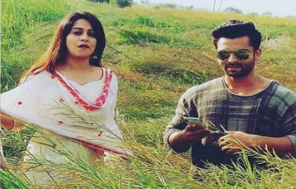 शादी से पहले सिमर ने ब्वायफ्रेंड संग DDLJ स्टाईल में कराया फोटोशूट