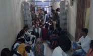Students protest for four hours in front of VC office at university