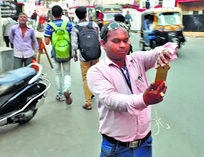 Individual lavatories not found at Delhi's location, stirred up in corporation