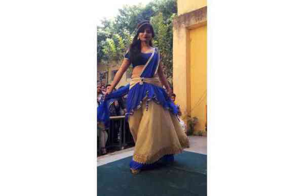 college girl cat walk on the ramp in indian saree fashion show,modeling audition in jabalpur,modeling institute in india,fashion modeling courses,best modeling institute in india,fashion show india,upcoming fashion shows in india 2018,latest fashion show ,college girls on ramp,college girls catwalk,polytechnic college,polytechnic college in jabalpur,polytechnic college girls,polytechnic college girls on ramp,Jabalpur,