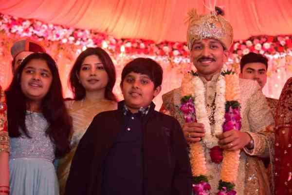 aparna yadav brothers aman singh bisht weddings