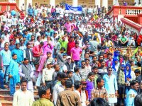 demonstration for medical college in panna