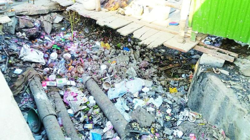 Public of alwar angry on it's bad condition