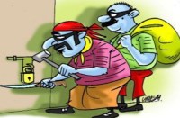 theft in house after family members went for treatment