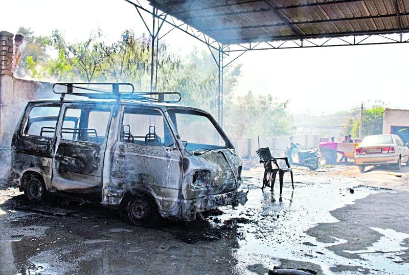 car burn in titardi udaipur