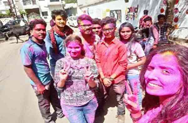 college holi