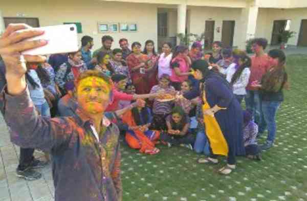 college holi