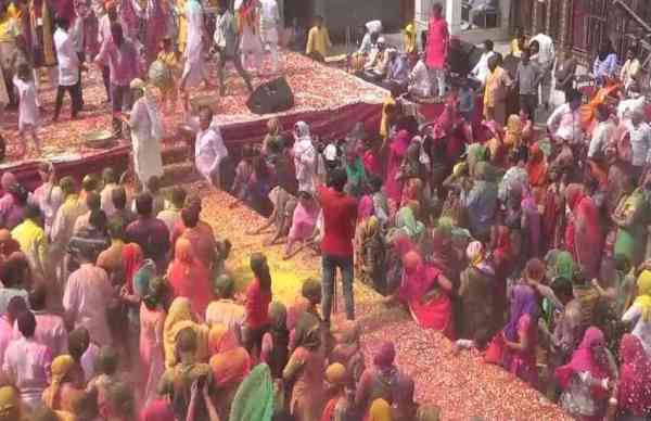 priyakant ju temple Holi 2018