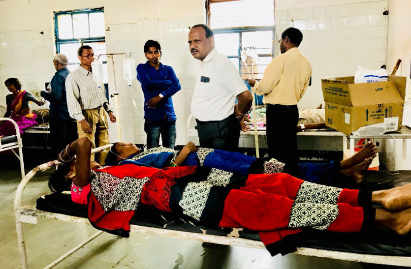 BREAKING : अकलतरा क्षेत्र के ग्राम मधुवा में उल्टी-दस्त का कहर, 70 से ज्यादा लोग प्रभावित, 21 को किया गया रेफर