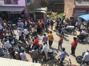 नशे में धुत बाइक सवारों ने होलियारों को मारी टक्कर, सूचना पर अपने समर्थकों के साथ पहुंचे भाजपा पार्षद