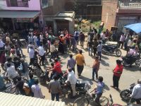  नशे में धुत बाइक सवारों ने होलियारों को मारी टक्कर, सूचना पर अपने समर्थकों के साथ पहुंचे भाजपा पार्षद