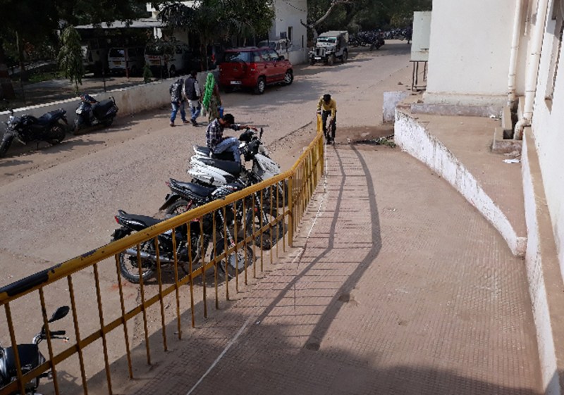 Bundi breathed breathlessly while reaching the ICU in the district hos