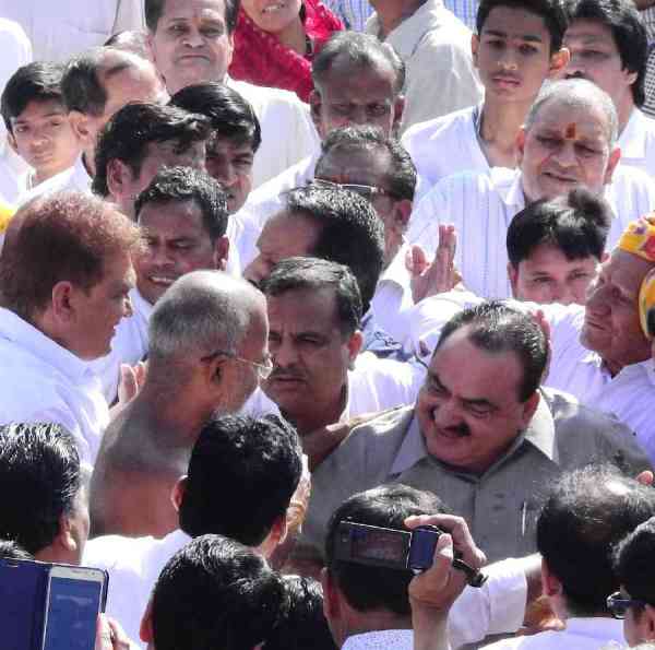 aachaary viraag saagar mahaaraaj kee aagavaanee karane umada samoocha