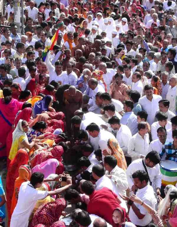 aachaary viraag saagar mahaaraaj kee aagavaanee karane umada samoocha