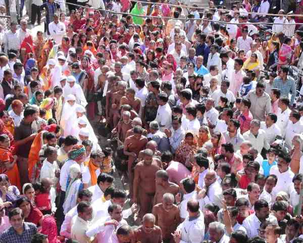 aachaary viraag saagar mahaaraaj kee aagavaanee karane umada samoocha