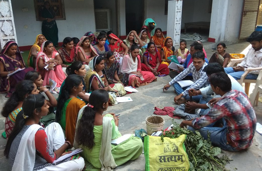 अन्नदाता को सब्जी उत्पादन के दौरान खाद की मात्रा मिलाने दी गई जानकारी, उत्पादन बढ़ाने बताए गए नुस्खे...