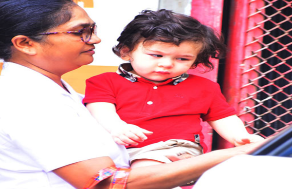 नैनी की गोद में तैमूर, लगता है मूड ठीक नहीं है..