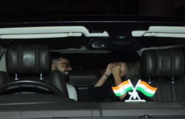 पत्नी अनुष्का को लेने एयरपोर्ट पहुंचे विराट, इस अंदाज में लगाया गले