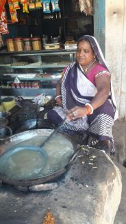 modi tea: Ramrati sells tea to make daughters officer