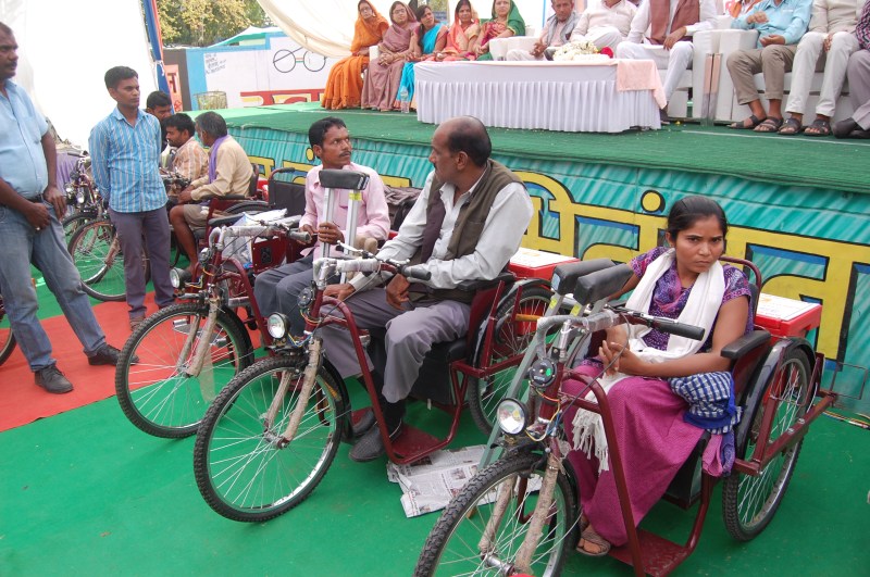 शिविर में दिए 212 दिव्यांगों को दिए 29 लाख 81 हजार रूपये की लागत के उपकरण