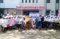 Doctors in bicycle rally