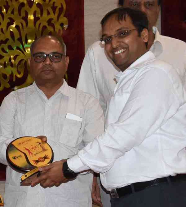 youth icon award ceremony