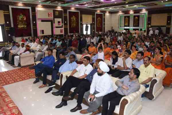 youth icon award ceremony