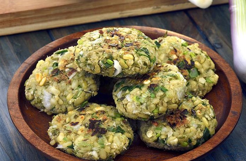 moong sprout and green onion tikki