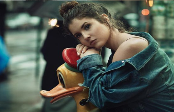 वरुण के साथ फिल्म करना चाहती है खूबसूरत हॉलीवुड अभिनेत्री अमांडा