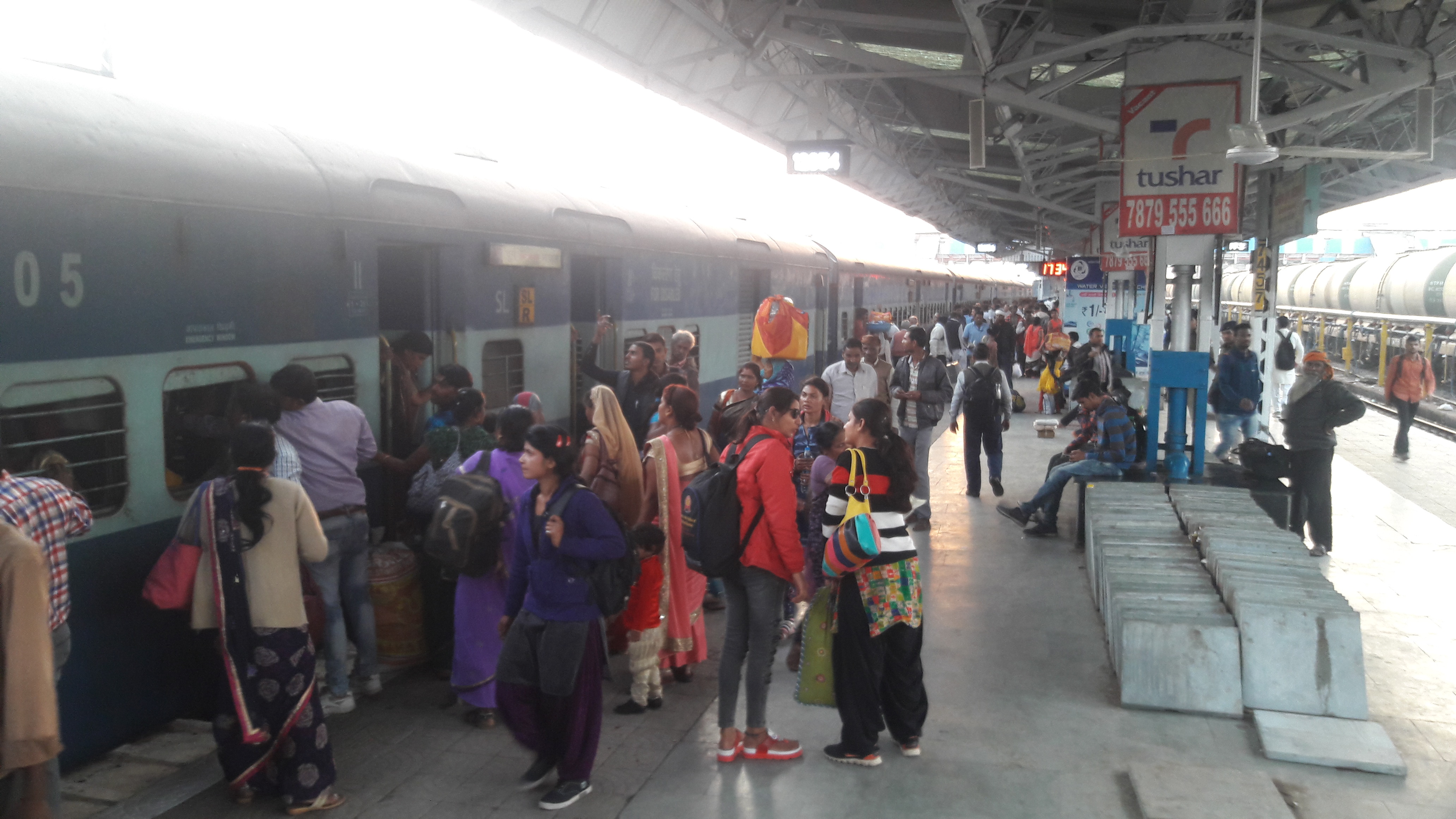 itarsi, railway station,  passengers, lift, problem