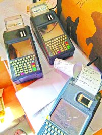 नेटवर्क का अभाव होने से पोस मशीनें काम नहीं कर रही