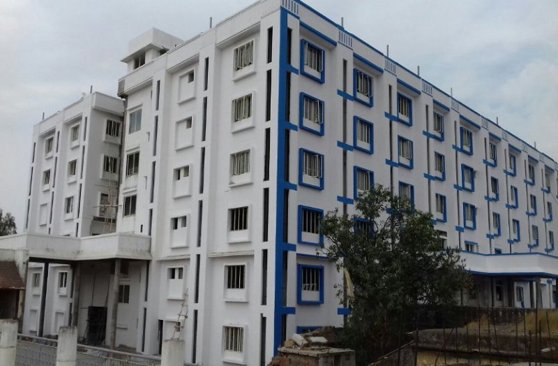 An angry elephant rucksacks in a procession in sagar MP live video