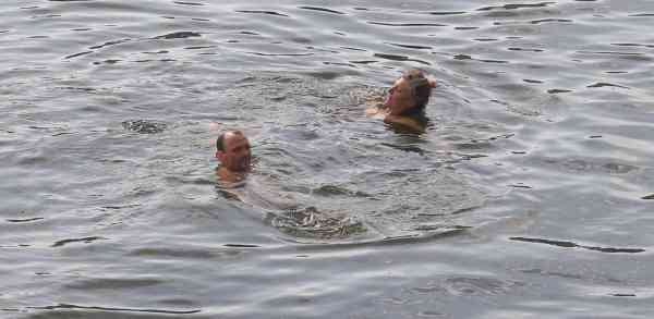 foreigners at ganghor ghat udaipur