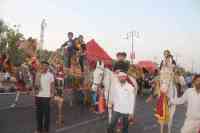 beautiful pics of kids in chaupati