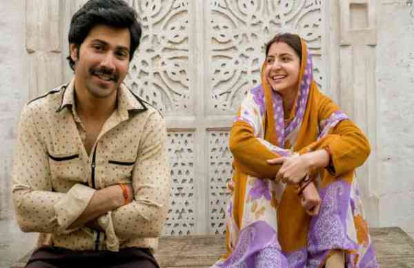 सूती साड़ी पहने भोपाल बस स्टैंड पर परेशान दिखीं अनुष्का शर्मा, PHOTOS वायरल