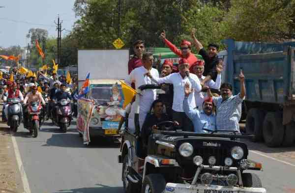 Vehicle rally and rally on Jhulelal Jayanti...