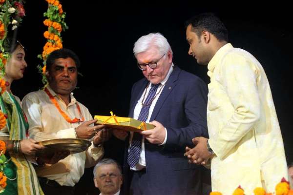 German President in Famous ganga arti
