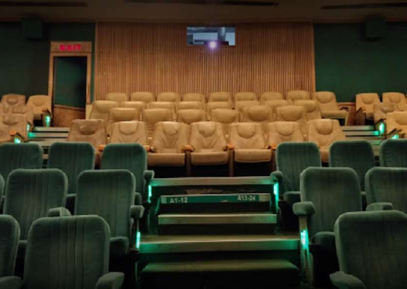 interesting story about golcha cinema jaipur